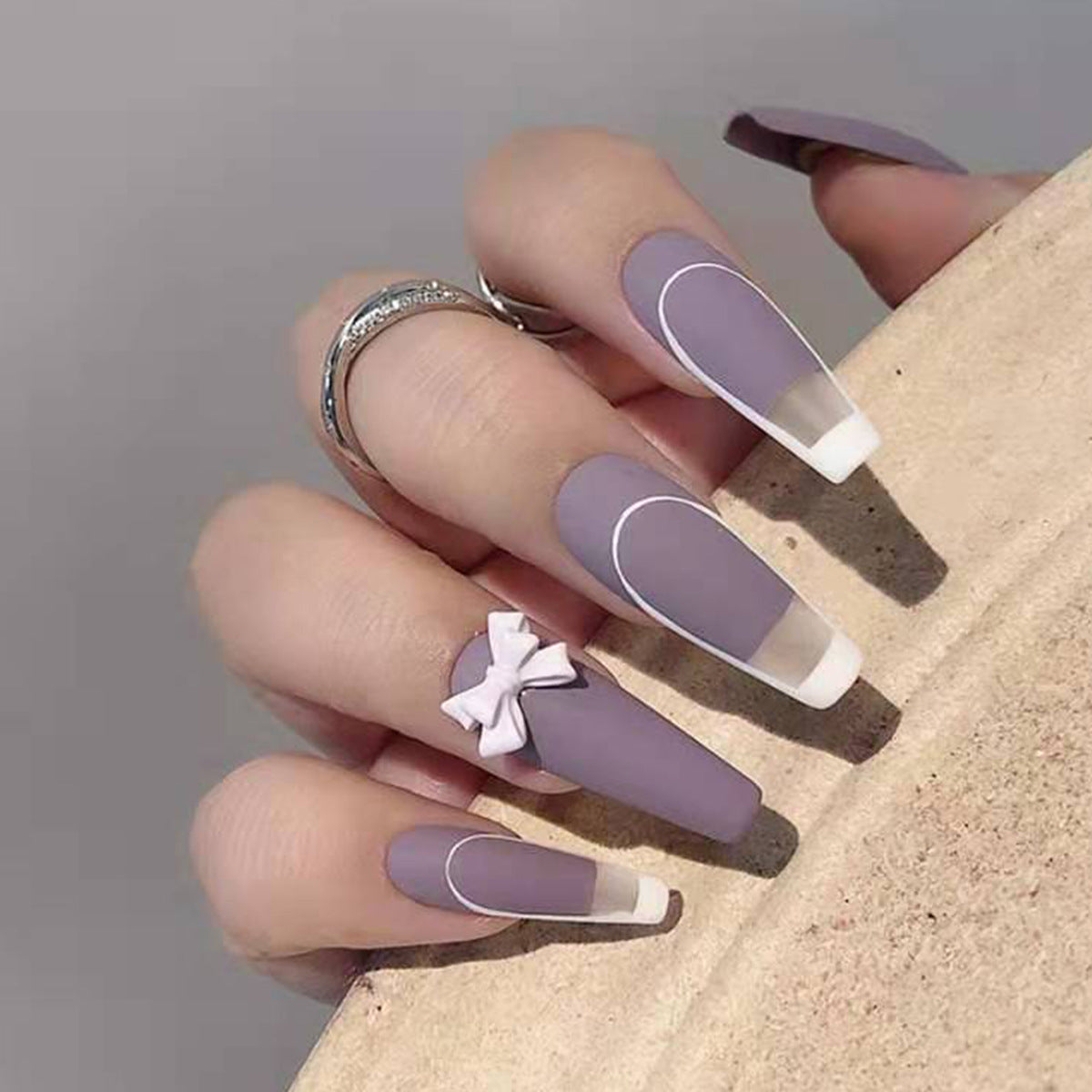 PRESS ON MANICURE RATTAN PURPLE FRENCH CON COLLA